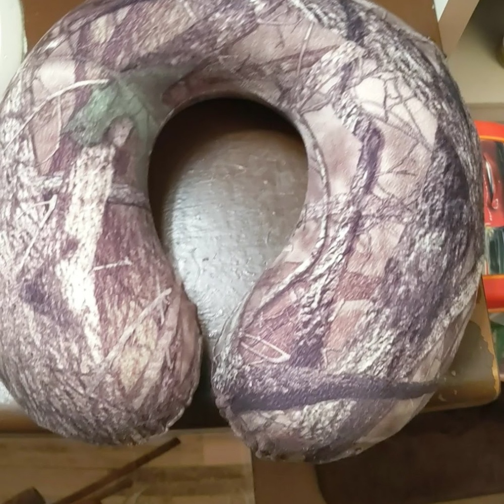 Neck pillow